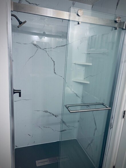 Building Photo - 743 Deering Rd