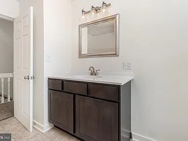 Building Photo - 323 Market St