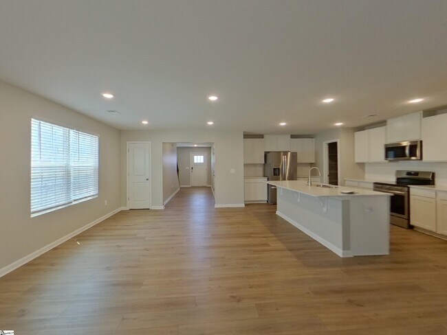 Building Photo - 575 Wooden Duck St