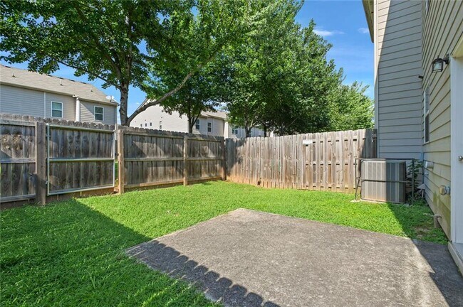 Building Photo - 2705 Avanti Way