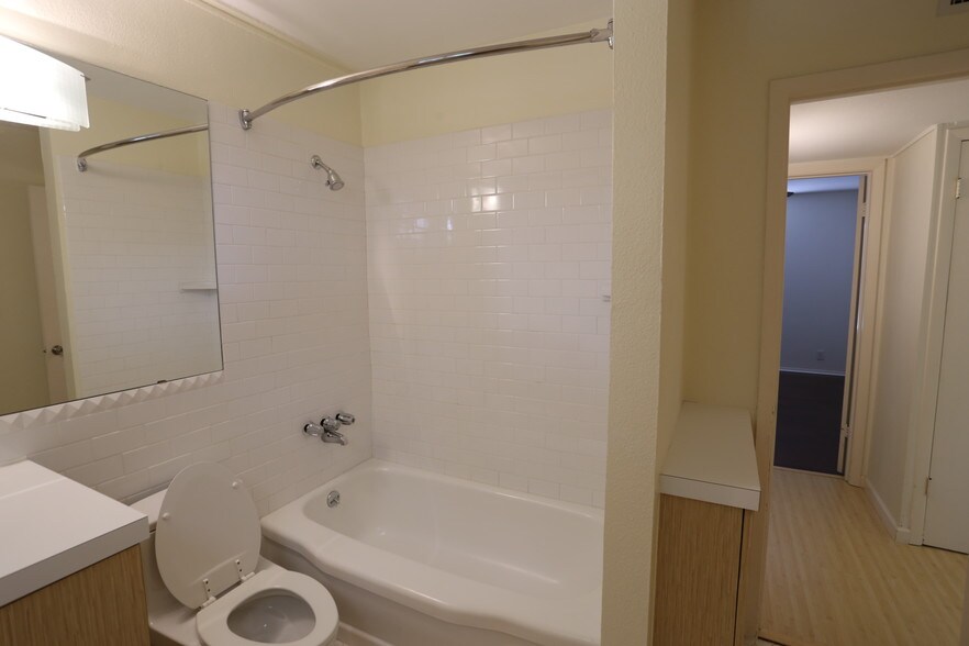 Bathroom - 300 Crockett St