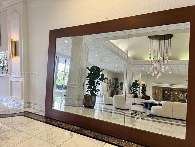 Building Photo - 5600 Collins Ave