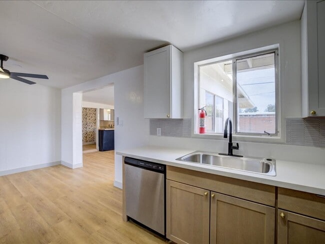 Building Photo - Fully Remodeled 3BR Home + Detached Bonus Room | Private Yard | Central A/C