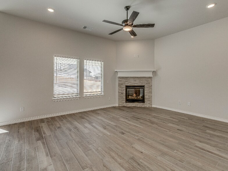 Building Photo - 3125 Grapevine St