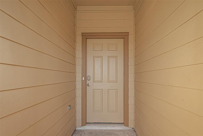 Building Photo - 1819 Bryson Heights Dr