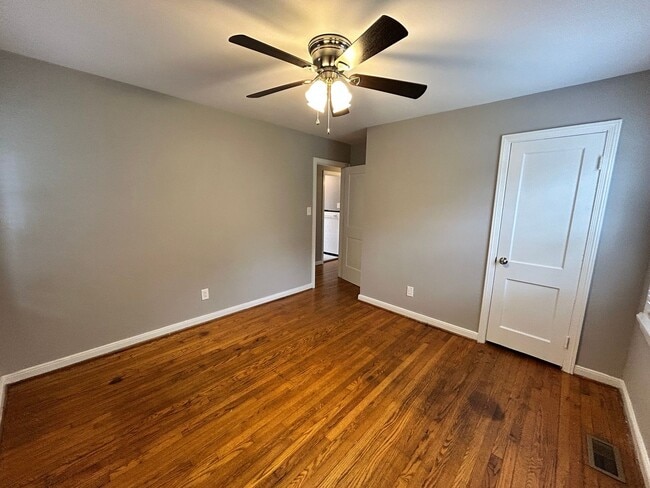 Building Photo - 1124 Bridle Ln