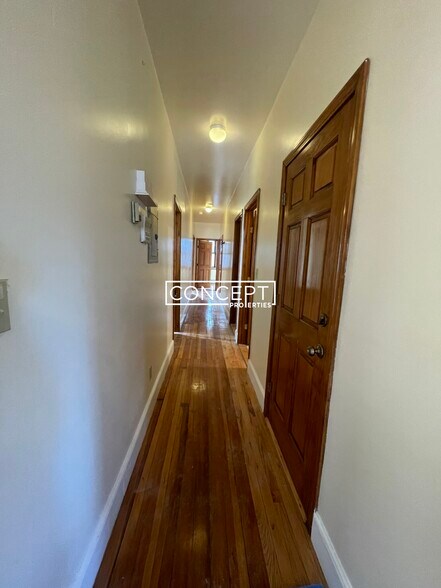 Building Photo - 369 Centre St