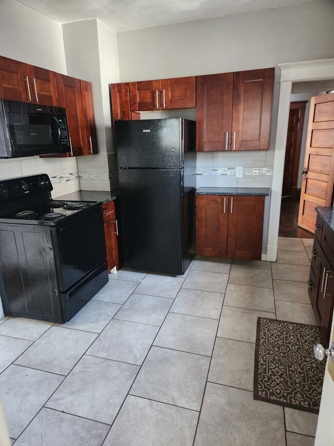 Building Photo - Great 3 Bed 2 Bath for Rent