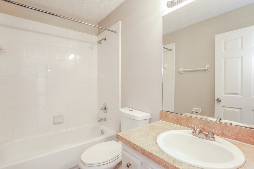 Building Photo - 1360 Keel Ct