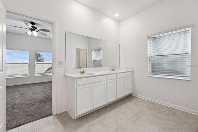 Building Photo - 781 Taurus Ln