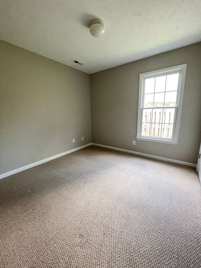 Building Photo - Coming Soon: 3 Bedroom 2 Bath - No pets