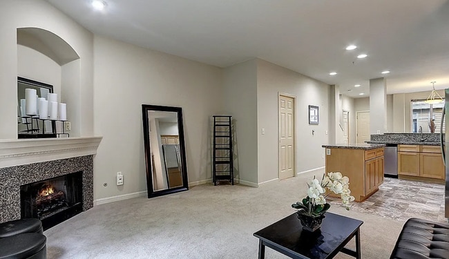 Building Photo - Gorgeous Townhouse in the Heart of Kirkland W/ Community Fitness Center & Hot Tub!
