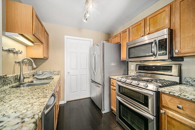 Building Photo - 1569 Addington Ln