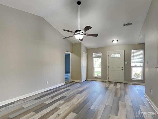 Building Photo - 2696 Greenwood Lane Middleburg FL