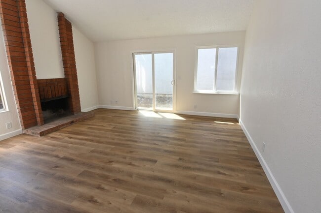 Building Photo - 1227 Spokane Dr