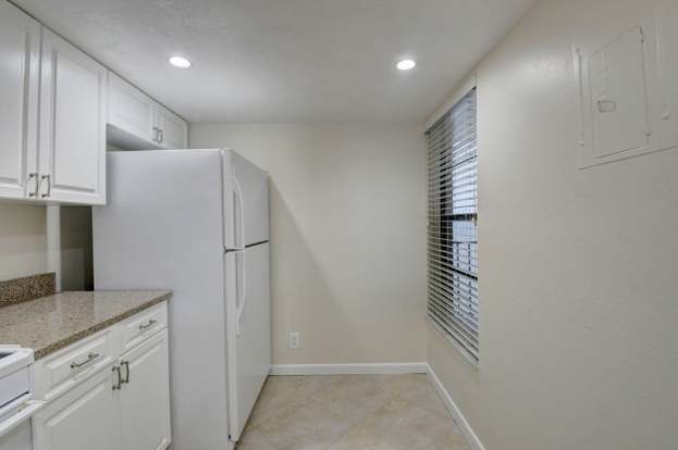 Building Photo - 14 Royal Palm Way