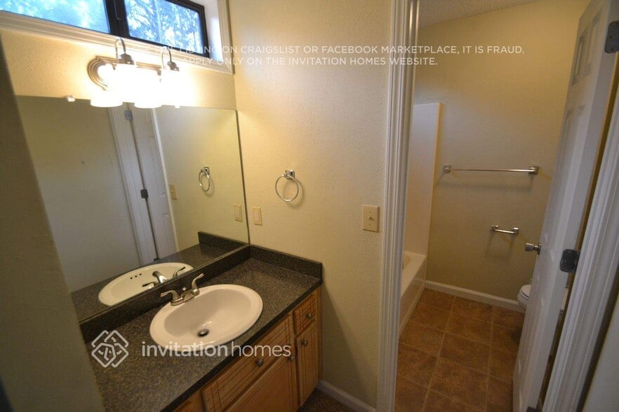 Building Photo - 6198 Brookside Ln