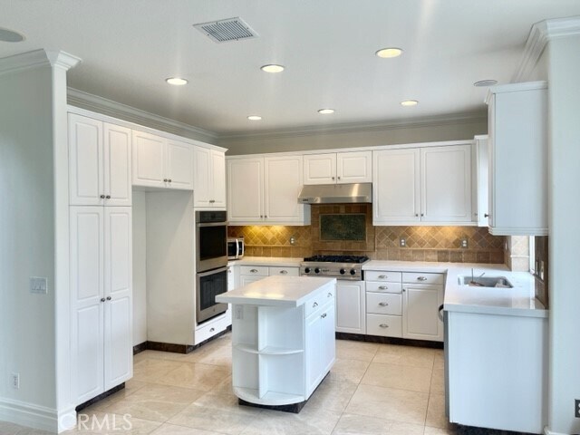 Building Photo - 27585 Rosebud Way