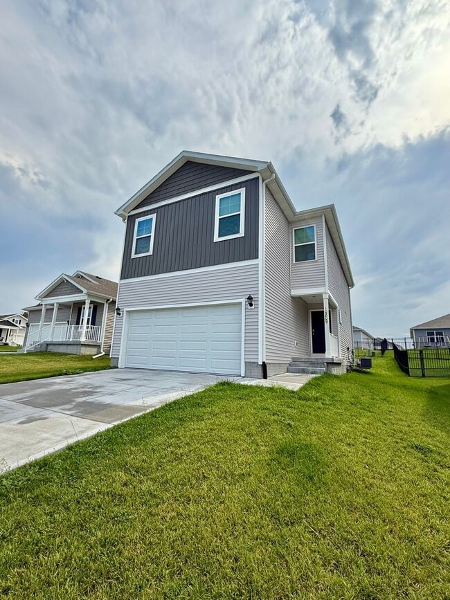 Building Photo - 10809 S 178th Ave