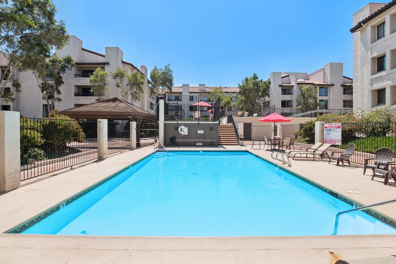 Building Photo - 5605 Friars Rd
