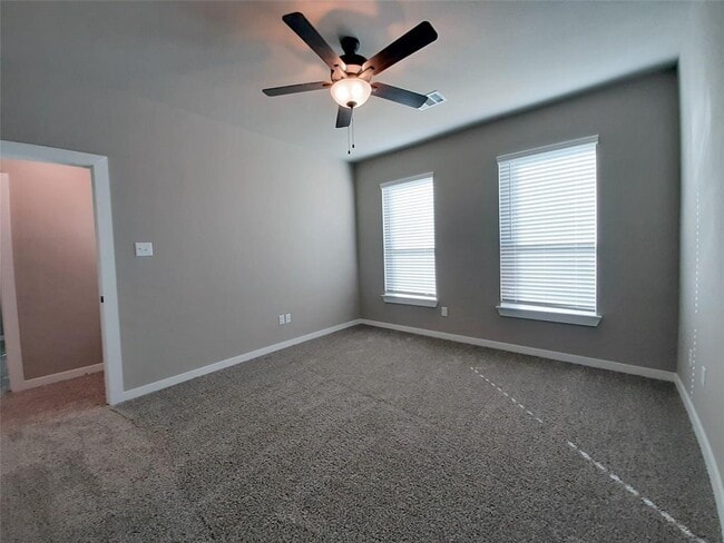 Building Photo - 9815 Grosbeak Ln