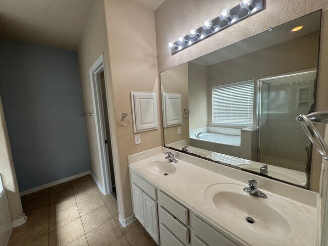 Building Photo - 13108 Shallow Falls Ln