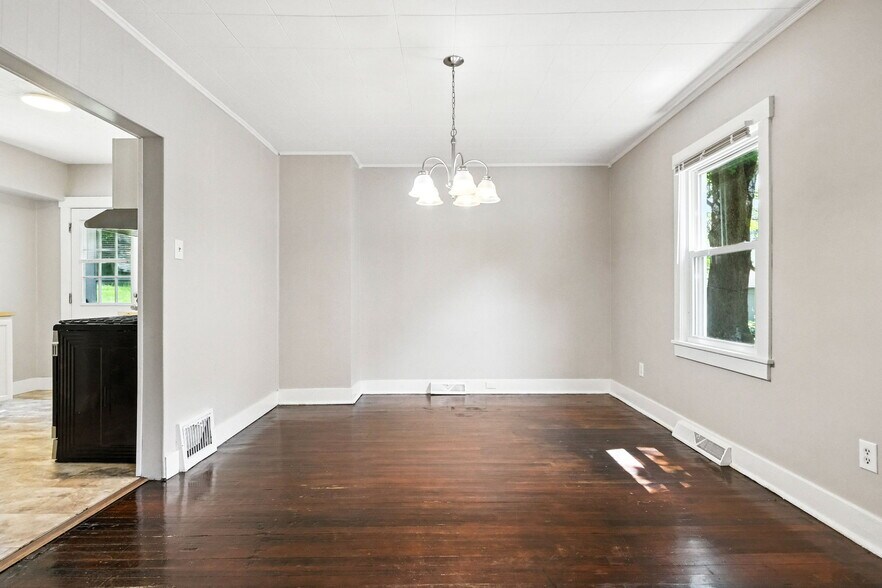 Building Photo - 1721 Boundary St