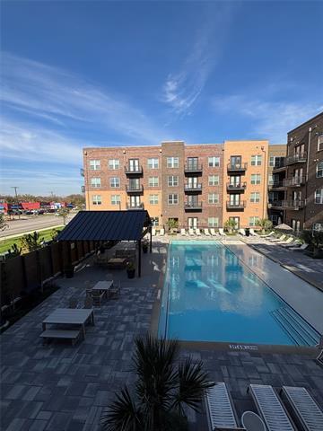 Building Photo - 300 N McDonald St