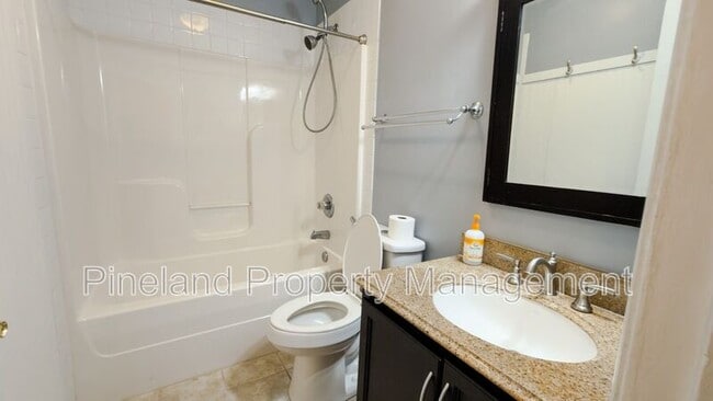 Building Photo - 215 Americana Dr