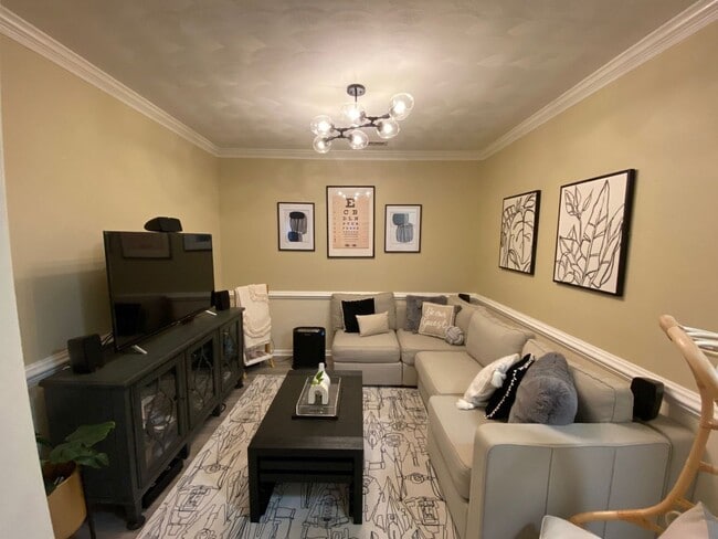 Building Photo - Your dream home is ready to welcome you wi...
