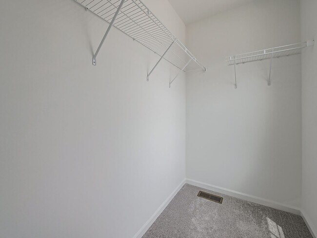 Building Photo - AVAILABLE NOW! Modern Comfort Meets Everyd...
