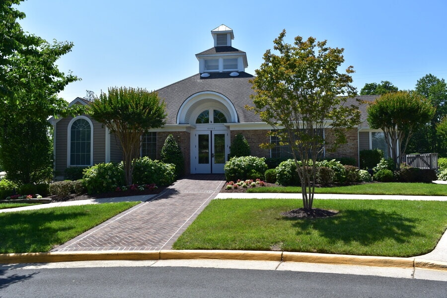 Building Photo - 5837 Norham Dr