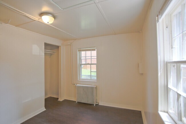 Building Photo - 8br Single Family Home on 14th St NW  (MIN...