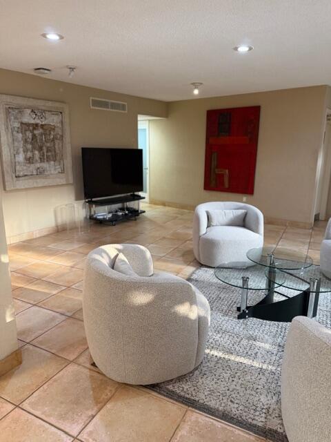 Building Photo - 3605 S Ocean Blvd