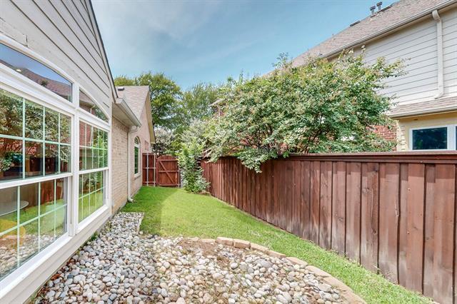 Building Photo - 9964 Madrone Dr