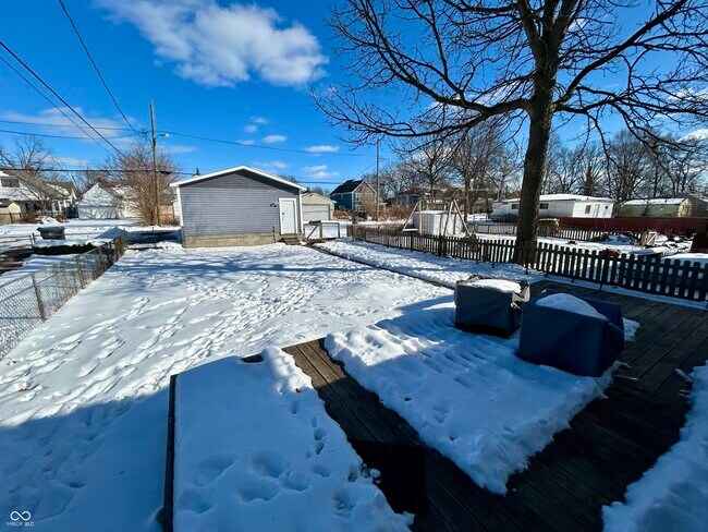 Building Photo - 235 N Oxford St