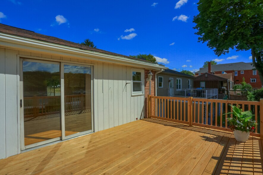 Building Photo - 1311 Midland Beaver Rd