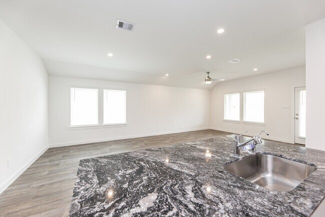 Building Photo - 1711 Porto Rosso Dr