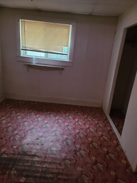 Building Photo - 700 Lawrence St