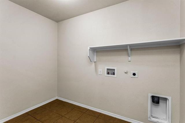 Building Photo - 133 Feverbush Dr