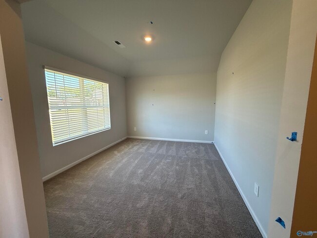 Building Photo - 205 Six Pence Ct