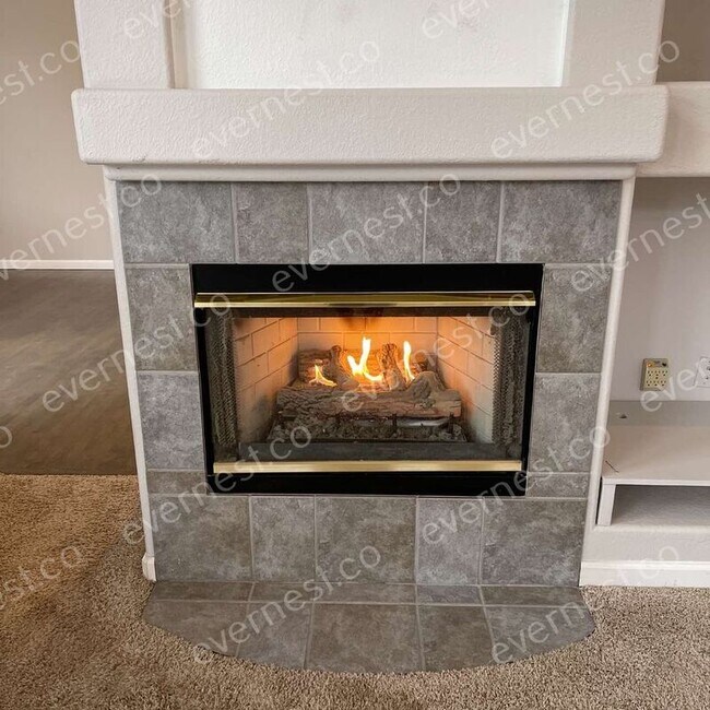 Building Photo - 8956 Goosander Way