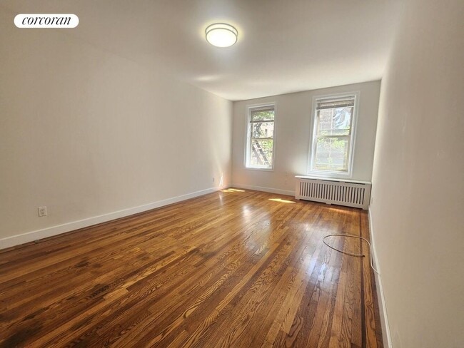 Building Photo - 3900 Greystone Ave