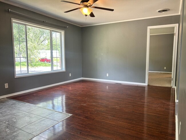 Building Photo - Spacious 4 Bedroom Home with Basement, Clo...