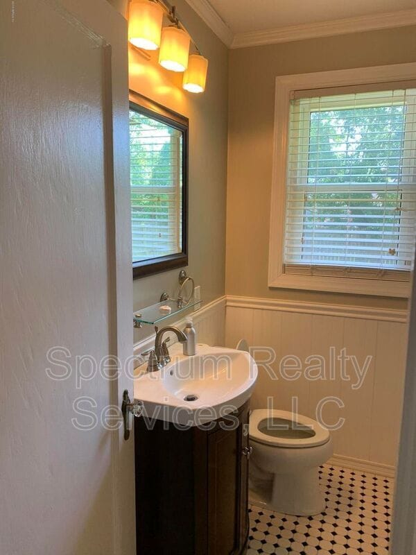 Building Photo - 2151 Traymore Rd