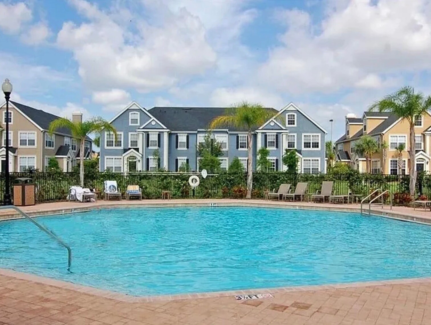 Building Photo - 5541 Rosehill Rd