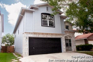 Building Photo - 46 Viking Oak