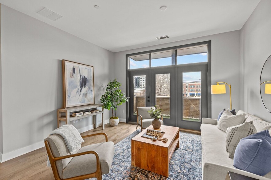 Building Photo - 2401 Euclid Ave