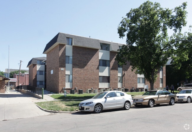 Primary Photo - Parliament gardens Apartments