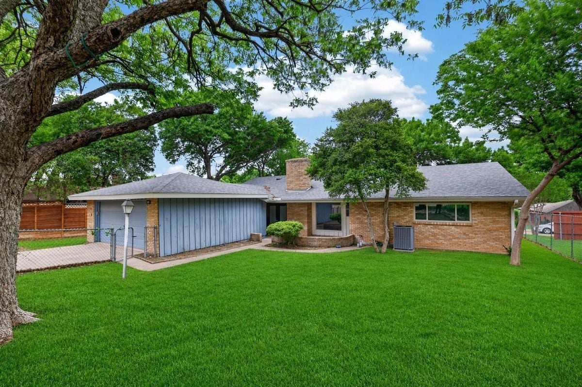Building Photo - 3204 Greenbriar Ln